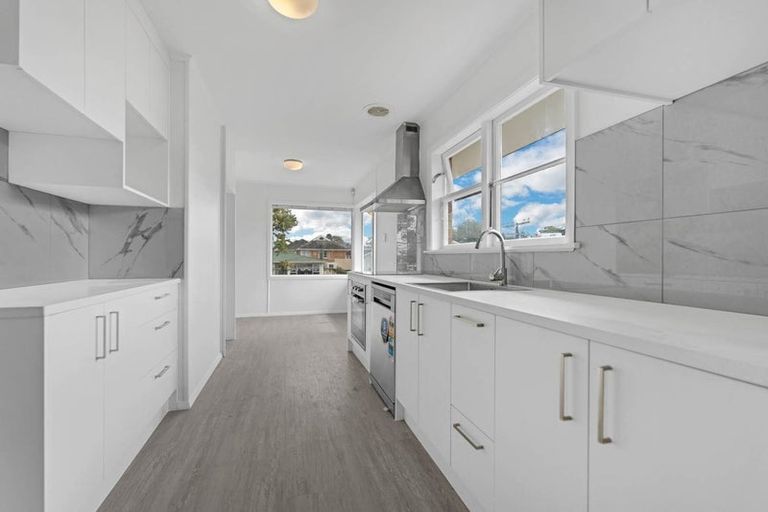 Photo of property in 28 Ellen Street, Manurewa East, Auckland, 2102