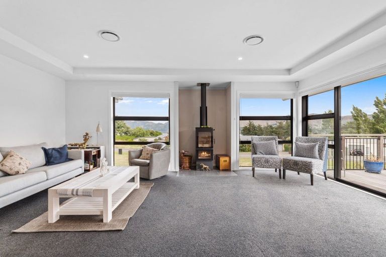 Photo of property in 2 Taimana Lane, Diamond Harbour, Lyttelton, 8971