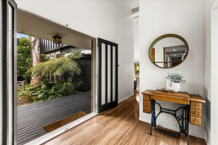Photo of property in 24 Ngarimu Crescent, Taradale, Napier, 4112