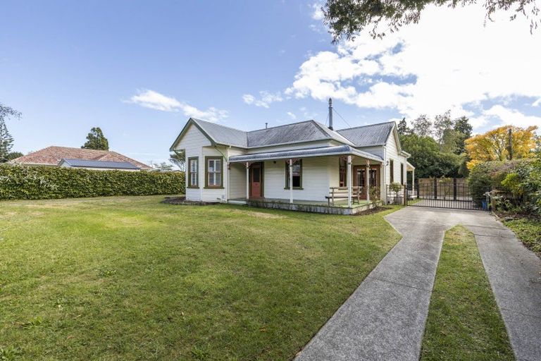 Photo of property in 8 Tawa Street, Inglewood, 4330