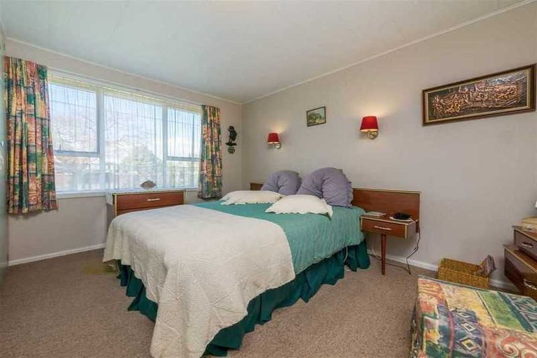 Photo of property in 142 Springs Road, Hornby, Christchurch, 8042