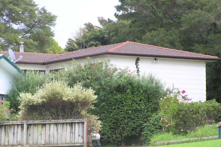 Photo of property in 12 Frosses Place, Massey, Auckland, 0614