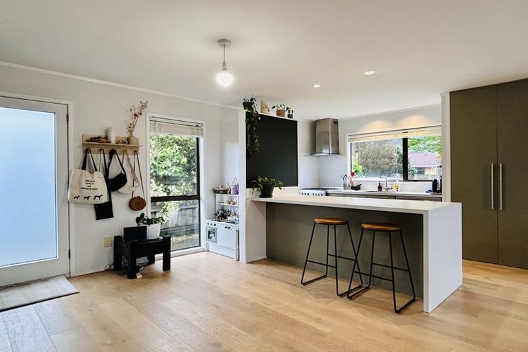 Photo of property in 11 Dunsandel Grove, Silverstream, Upper Hutt, 5019