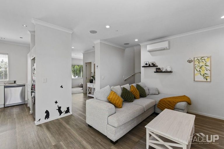 Photo of property in 10 Toheroa Street, Hobsonville, Auckland, 0616