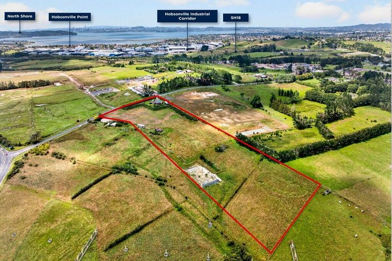 Photo of property in 96a Trig Road, Whenuapai, Auckland, 0618