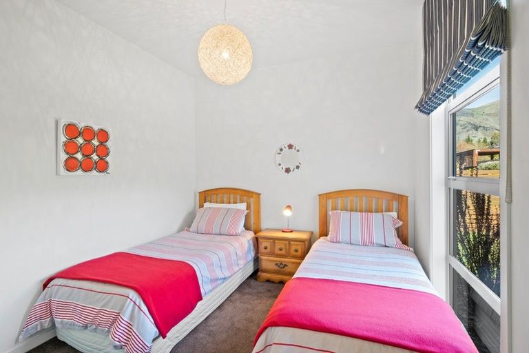 Photo of property in 17 Daniels Terrace, Wanaka, 9305