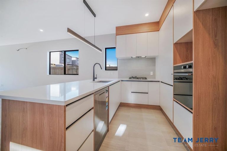 Photo of property in 21 Huringa Road, Karaka, 2113