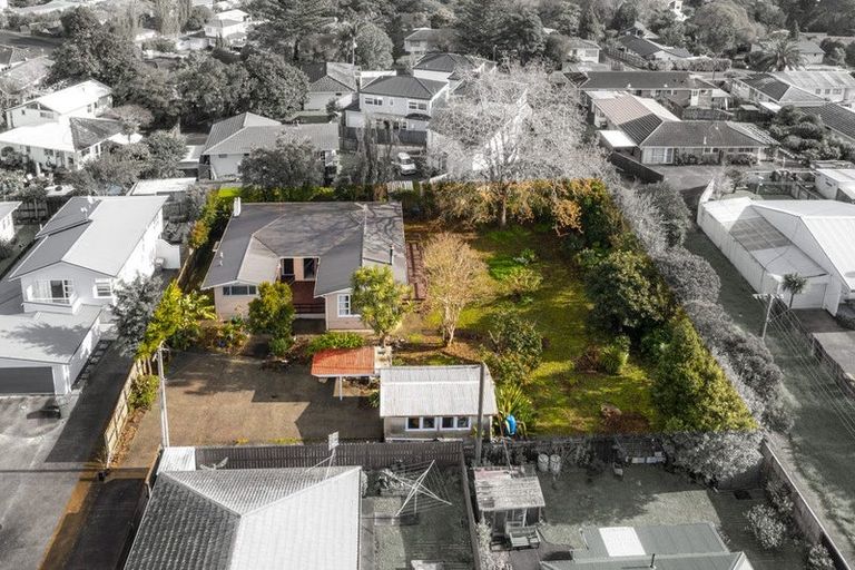 Photo of property in 268a Birkdale Road, Birkdale, Auckland, 0626