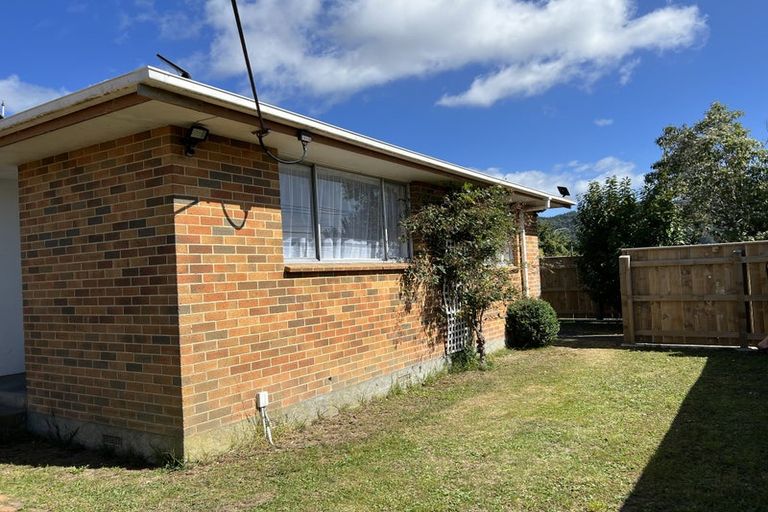 Photo of property in 8f1- Liverpool Street, Trentham, Upper Hutt, 5018