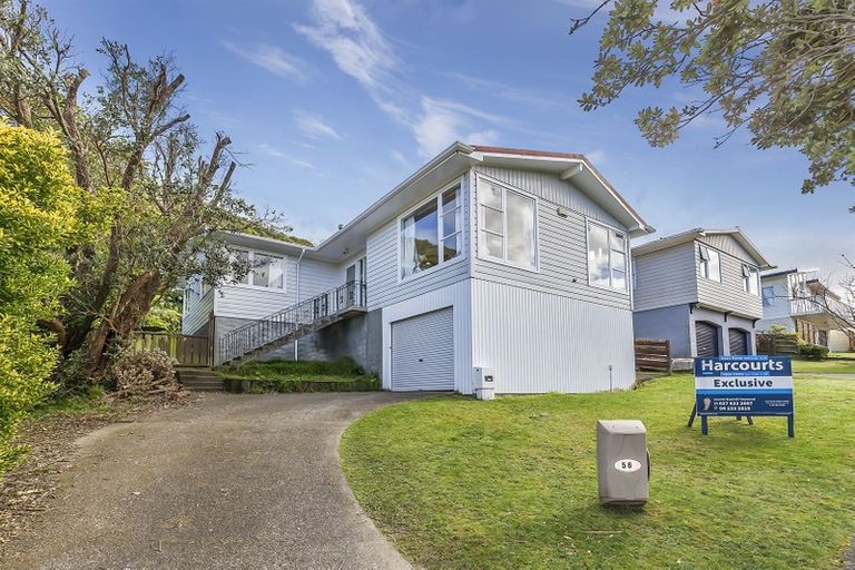 Photo of property in 56 Spinnaker Drive, Whitby, Porirua, 5024