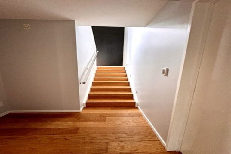 Photo of property in 90 Park Road, Titirangi, Auckland, 0604