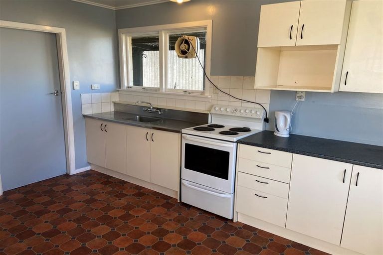 Photo of property in 7 Bahama Place, Hornby, Christchurch, 8042