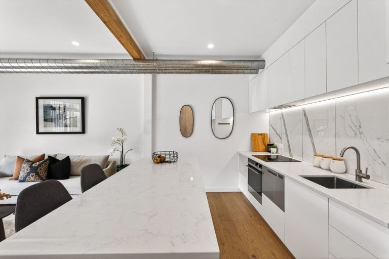 Photo of property in 4/169 Hobsonville Point Road, Hobsonville, Auckland, 0616