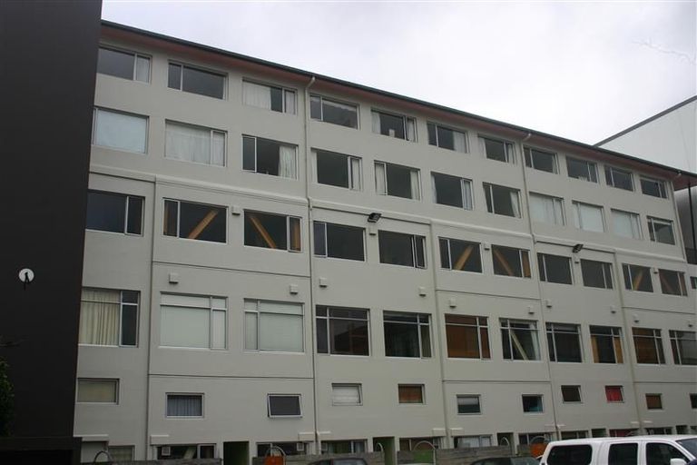 Photo of property in Qba Apartments, 1b/51 Webb Street, Mount Cook, Wellington, 6011