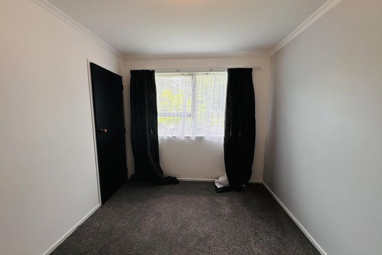 Photo of property in 50 Hillcrest Drive, Kelvin Grove, Palmerston North, 4414