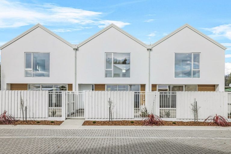 Photo of property in 8/24 Dampier Street, Woolston, Christchurch, 8023