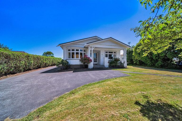 Photo of property in 429 Broadway, Stratford, 4332