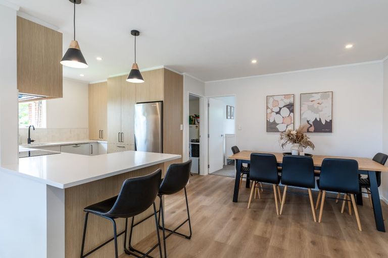 Photo of property in 1a Compass Place, Te Atatu Peninsula, Auckland, 0610