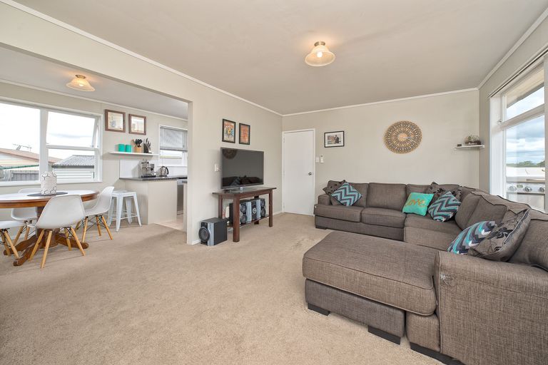Photo of property in 4 Capella Place, Manurewa, Auckland, 2102