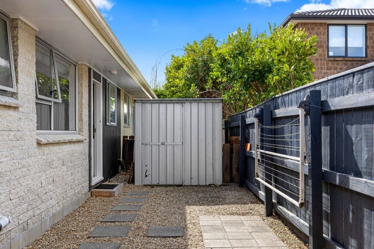 Photo of property in 2/59 Hatton Road, Orewa, 0931