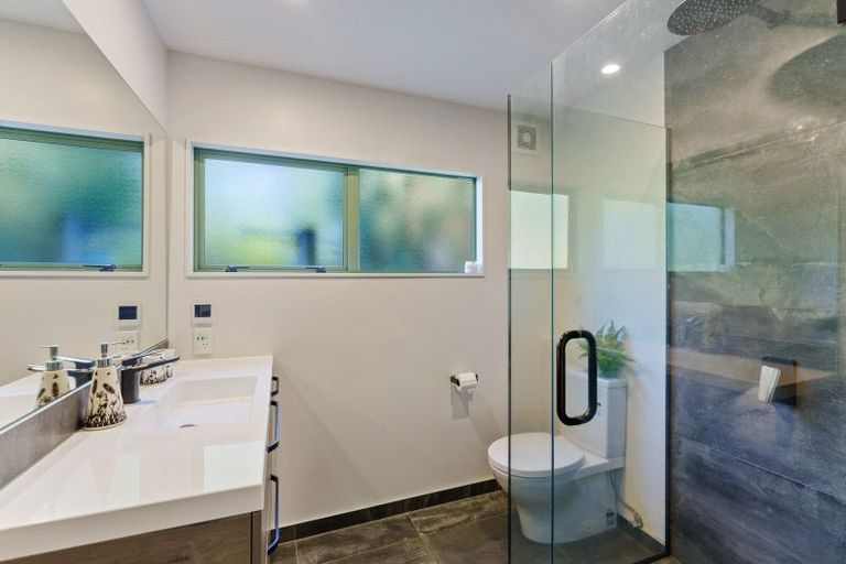 Photo of property in 80 Greendale Drive, Otaihanga, Paraparaumu, 5036