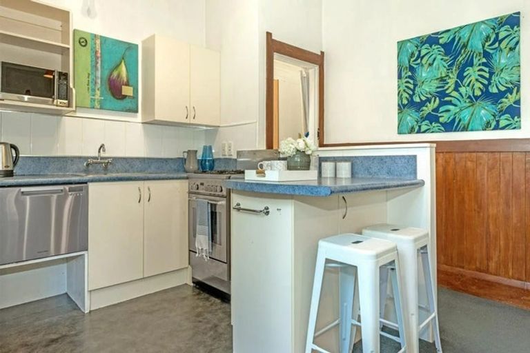Photo of property in 2 Root Street, Gisborne, 4010