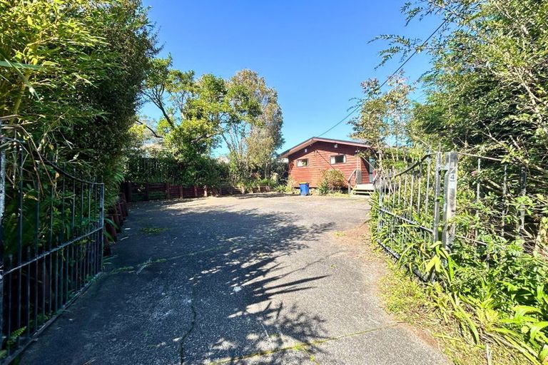 Photo of property in 2/40 Savoy Road, Glen Eden, Auckland, 0602