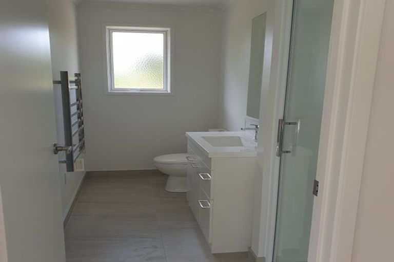 Photo of property in 1363 State Highway 16, Waimauku, 0883