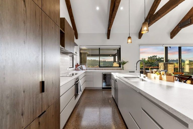 Photo of property in 202 Broomfields Road, Whitford, 2571