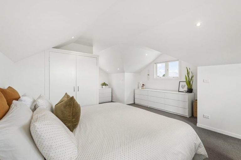 Photo of property in 165 Vauxhall Road, Narrow Neck, Auckland, 0624