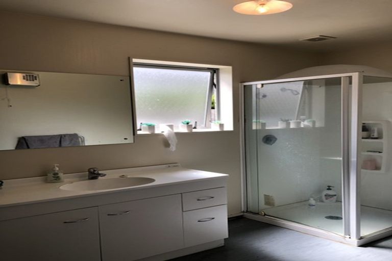 Photo of property in 8b Rex Street, Riccarton, Christchurch, 8041