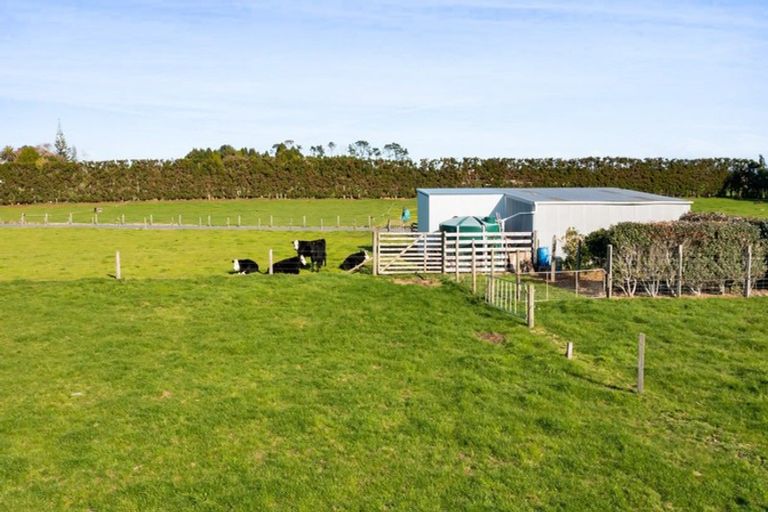 Photo of property in 957 Main Road North, Onaero, Waitara, 4383