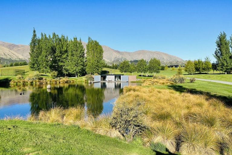 Photo of property in 2 Bloxham Lane, Lake Hayes, Queenstown, 9371