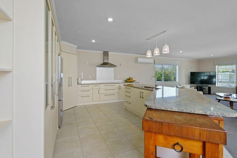 Photo of property in 13 Hogan Road, Cambridge, 3493