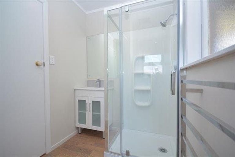 Photo of property in 55 Plumley Crescent, Mangere, Auckland, 2022