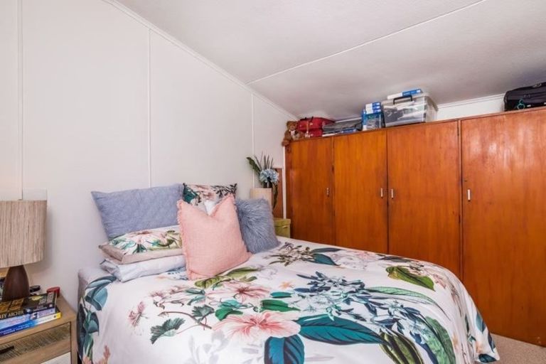 Photo of property in 21 Kurupae Road, Hilltop, Taupo, 3330