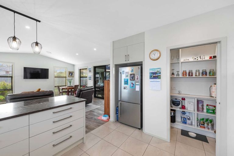 Photo of property in 45 Golf Vue Place, Castlecliff, Whanganui, 4501