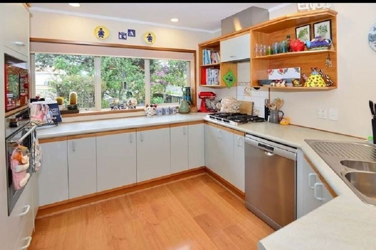 Photo of property in 9 Pelican Lane, Unsworth Heights, Auckland, 0632