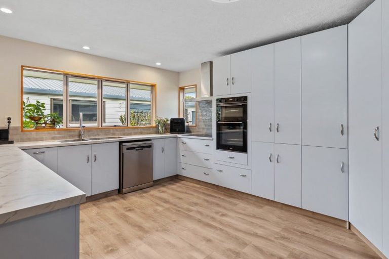 Photo of property in 33 Oakden Drive, Darfield, 7510