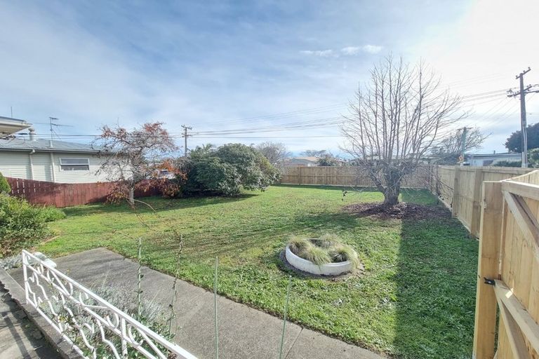 Photo of property in 1/147 Old Wairoa Road, Papakura, 2110