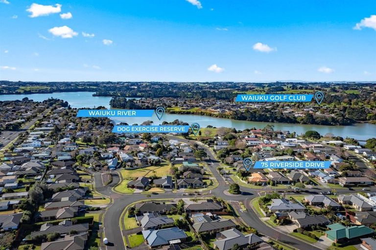 Photo of property in 75 Riverside Drive, Waiuku, 2123