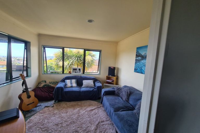 Photo of property in 14 Arrowsmith Drive, Clover Park, Auckland, 2019