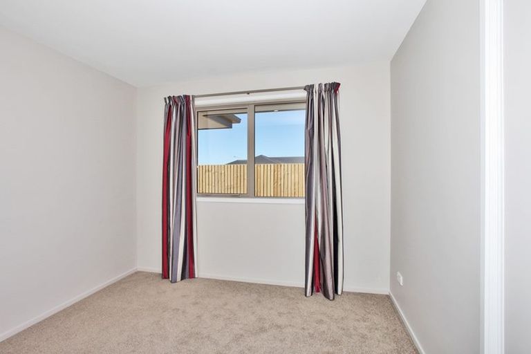 Photo of property in 16 Newman Road, Rolleston, 7614