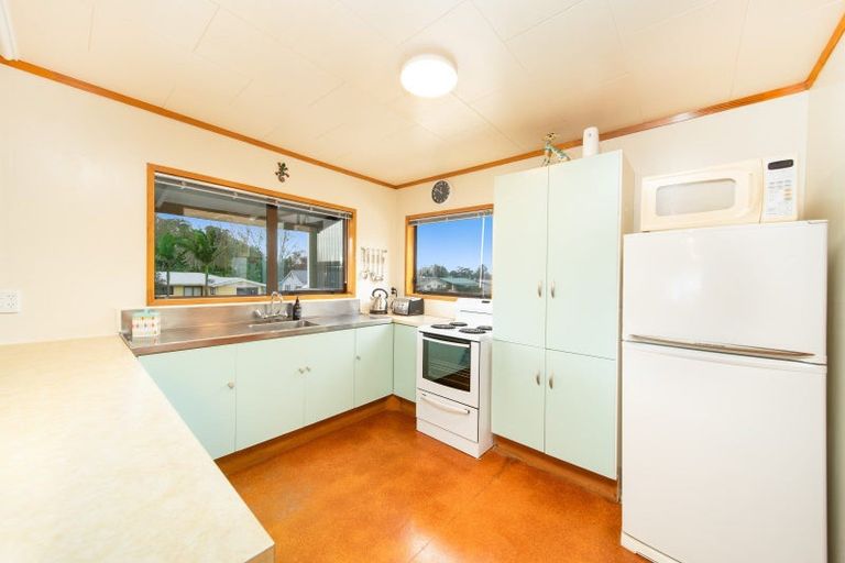 Photo of property in 16 Wharua Road, Oakura, Hikurangi, 0184
