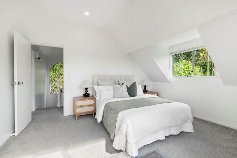 Photo of property in 4/102b Manuka Road, Bayview, Auckland, 0629