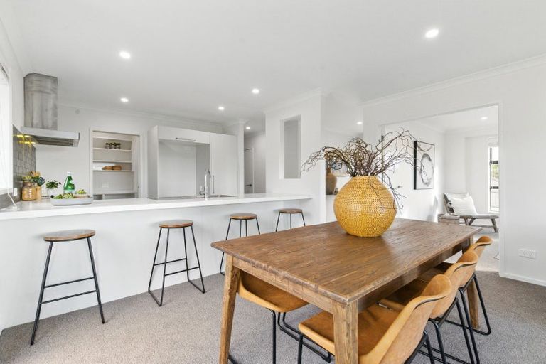 Photo of property in 35 Ballintoy Park Drive, Welcome Bay, Tauranga, 3175