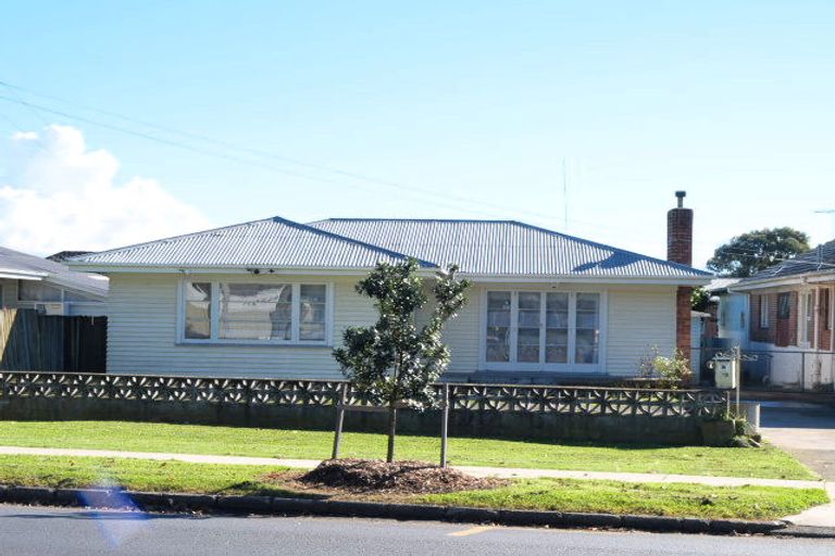 Photo of property in 373 Massey Road, Mangere East, Auckland, 2024