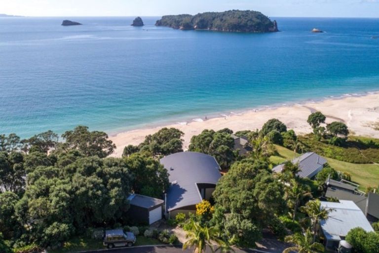 Photo of property in 36 Tutaritari Road, Hahei, Whitianga, 3591