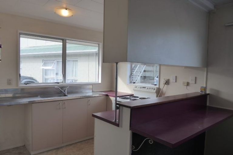 Photo of property in 8/98 Pharazyn Street, Melling, Lower Hutt, 5010