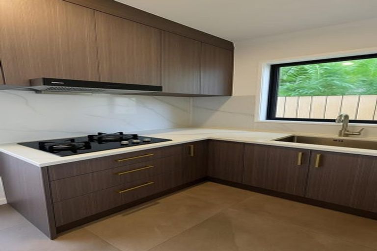 Photo of property in 421b Bucklands Beach Road, Bucklands Beach, Auckland, 2012